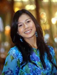 Ia dirakam awie sebagai vokalis gantian lewat album selepas banjir (1998). Nur Nilam Sari Anak M Nasir M Nasir And Marlia Musa Famousfix Lyrics To Song Nur Nilam Sari By M Jang Nganla