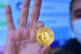 Bitcoin was a relative unknown for many years but started to pop up on the radar of enthusiasts in the early to mid 2010s. If Bitcoin Creator Satoshi Nakamoto Is Alive He S Sitting On One Of The Largest Personal Fortunes On The Planet Celebrity Net Worth