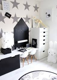 Black And White Rug Kids Room Black And White Kids Room 56 Go Diy Home In 2020 White Kids Room Childrens Room Decor Kids Room Design