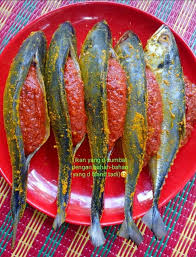 Fry the fish in low fire until golden brown. Peniaga Ini Kongsi Resipi Mudah Masak Ikan Cencaru Sumbat Bahan Pun Tak Banyak Tapi Sedap Keluarga
