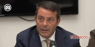 Bovino, nuova fascia tricolore per Vincenzo Nunno, eletto "Sindaco  dell'anno 2022"