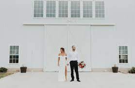 White Rose Barn Styled Shoot North Lawrence Ohio Stein Creative Co Ashley Stein Portrait Artist Weddin Portrait Artist Ohio Photographers Photographer