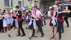 сценарий на последний звонок 11 класс необычный поздравление учителям Linejka Na Poslednij Zvonok V 2019 Godu Neobychnyj Sovremennyj Scenarij Torzhestvennoj Linejki Dlya 11 9 Klassa Nachalnyh Klassov