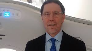 Winnipeg doctor Dan Lindsay wants to be leader of federal Conservatives