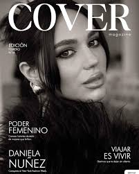 En plan perfecto: Paris + girl date + 🥐+ @revolve @victoriaruiz 🤍✨