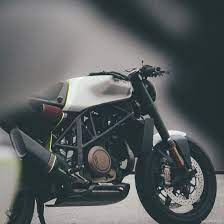 Pin On They See Me Rollin