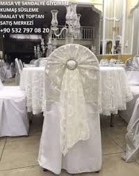 Düğün salonu başta olmak üzere kahvehane sandalye ve masaları. 24 Dugun Salonlari Icin Masa Sandalye Kilifllari Ortu Giydirme Ideas Table Decorations Wedding Hall Decorations Hall Decor