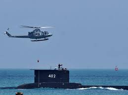 Earlier, indonesian officials said that the submarine had enough oxygen reserves to survive we don't know about the victims' condition because we haven't found any of them. Qxncs1oqcqoqum