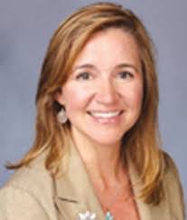 Deena Mckenzie's Instagram, Twitter & Facebook