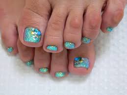 ペディキュア夏の海辺に輝くお足元 渋谷区でジェルネイルnail