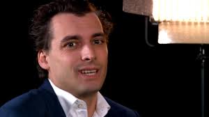 Fvd heeft in de dagen vooraf aan de. Thierry Baudet Boos Dat Zijn Plasseksfilmpje Geen Aandacht Krijgt In De Media