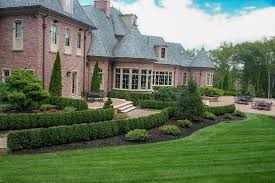 Emerald Green Arborvitae Formal Garden Design Emerald Green Arborvitae Garden Design