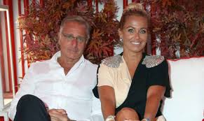 A sonia bruganelli non ne perdonano una, ma lei ha le spalle forti. Sonia Bruganelli Moglie Bonolis La Gaffe Piccante