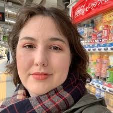 Laura Verdin's Instagram, Twitter & Facebook