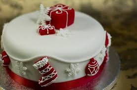 Candy cane, polar bear with a wreath around its neck, snowflake, mitten, holly leaf, christmas tree Square Christmas Cake Designs Archives Blurmark