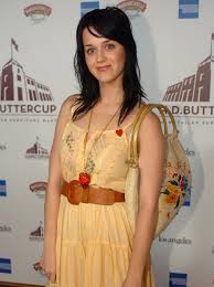 Fashion in an age of technology' costume institute gala at metropolitan museum released in 2008, the song topped the charts in over 20 countries worldwide. Changing Styles Katy Perry Heart