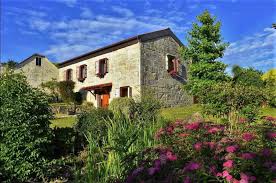 Es un directorio de casas rurales clasificadas por provincias. Casas Rurales En Pontevedra