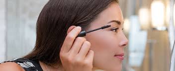 What Is The Best Lighting For Makeup