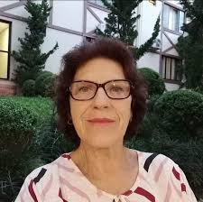 Appealing Low-maintenance Landscaping Ideas See more:  https://1millionideas.com/25-appealing-low-maintenance-landscaping-ideas?utm_source=THUY&utm_medium=1millionideas.com&utm_campaign=marrydell&utm_term=4-2022