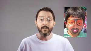 Barış özcan hayatımıza 20 kasım 2010 tarihinde girdi kısa bir belgesel filmini bizlere sundu.(buradan ilk videosuna gidebilirsiniz) ama tam olarak. Baris Ozcan Taklidi Ismail Baki Esshake Den Kesit Youtube