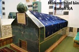 Karena hal itu kemudian bilal bin rabah terbangun dan tanpa berpikir panjang lagi bilal bin rabah mempersiapkan perjalanan untuk kembali ke madinah untuk berziarah ke makam rasulullah saw. Masyaallah Kisah Pesantren Darul Khairat Pontianak Facebook