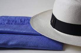 Chapeau De Panama Confectione A La Main En Equateur Cree Avec 100 De Fibres Naturelles Ruban Noir Disponible Sur Www Bolero Paris F Panama Hat Bolero Hats