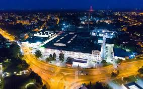 Choć widać światło w tunelu, po głównej w zielonej górze wciąż jeździ się jak po. Focus Mall Zielona Gora Nepi Rockcastle
