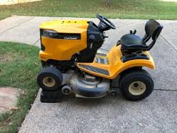 Use the correct size of wrench to turn the bolt counterclockwise to loosen it. Ez Rhinogear 11935 Lift Rider Ramp 500 Lb 16 1 2 In L X 11 In W X 30 In H Walmart Com Walmart Com