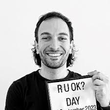 Sharon Etherington's Instagram, Twitter & Facebook