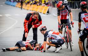 Bit.ly/38lc2x1 caleb ewan leg tearing 0n3e0b2vmfoiam