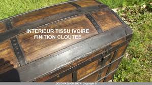 malle bombee ancienne relookee en bois interieur tissu ivoire meubles et rangements par deco passion sol mobilier de salon malle en bois male en bois