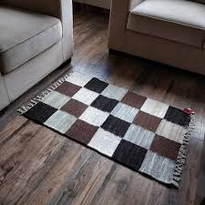A properly stretched carpet will not bunch or scoot when you attempt to move furnishings across the floor. Room Carpet Floor Carpet Spaces Carpets à¤• à¤² à¤¨ Shoraka Carpets Private Limited Ghaziabad Id 22478319173