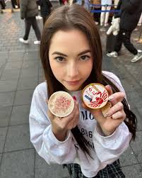 Hug me trees and icy treats 💞 . . #traveldiaries #explorepage