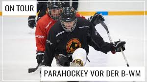 2min bei böigen winden in la courna musste elke van engelen aufmerksam fahren, um einen sturz zu vermeiden. Para Eishockey Kurz Vor Der B Wm In Berlin Hockey Marshals On Tour Youtube