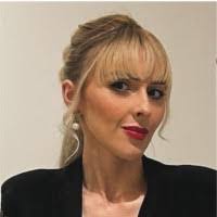 Larissa Berry's Instagram, Twitter & Facebook