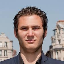 Trouvez un freelance Adobe Premiere disponible sur Malt