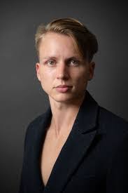 Shannon Silvers's Instagram, Twitter & Facebook