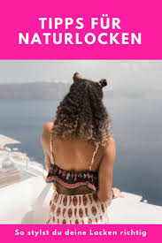 naturlocken stylen so sehen deine locken perfekt aus aus deine locken naturlocken perfekt sehen stylen naturlocken stylen locken machen naturlocken
