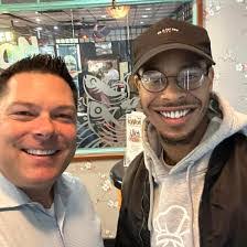 Jonathan Ede's Instagram, Twitter & Facebook