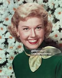 127 Doris Short Photos & High Res Pictures