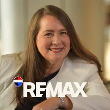 Alicia Kramer RE/Max Lakeshore