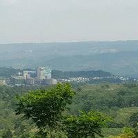 Ruang multifungsi dapat digunakan untuk meeting, karaoke, private party atau clubbing, posisi tertinggi diatas. Photos At Desa Pelangi Sentul Villa And Resto 4 Tips