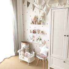 Wir bieten dir eine große auswahl an ausgefallenen und besonderen dingen, die auch dein kinderzimmer verzaubern: Kinderzimmer Deko Idee Madchen Inspo Einrichten Wandsticker Puppenbett Kleiderschrank Vintage Kinderzimmer Deko Ideen Kleinkind Madchen Zimmer Kinder Zimmer