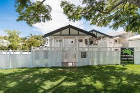 Modern queenslander house plans is a lifestyle that is now a choice. Traditional Queenslander Character House Extension Seq Building Design Seq Building Design