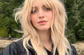 Here's how to lighten your hair without hitting the salon. The Wolf Cut Is Blowing Up On Tiktok Here S What To Know About The Hair Trend Glamour Uk
