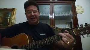 Sincera come l'acqua di un fiume di sera trasparente eppur mi sembri nera amore caro amore bello non ti voglio pi?. Amore Caro Amore Bello Solo Voce E Chitarra Youtube