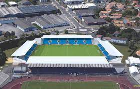 Niort fc e clermont foot participa do campeonato ligue 2, frança. Chamois Niortais Le Projet De Nouveau Stade Reporte