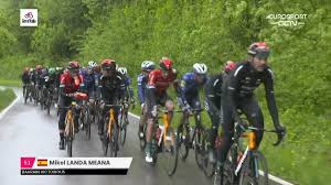 La sexta etapa del giro de italia, con llegada en la subida de san giacomo, ha sido ganada por el suizo gino mäder que se estrenaba en una gran vuelta con 24 años por la puerta grande. Gino Mader On Twitter Yeah I Was Really Happy To Get The Bottle Idol