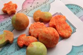 Dann geht es ans formen. Naturliche Kinderbadekugeln Selber Machen Mamahoch2