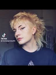 Jordan Grimsley's Instagram, Twitter & Facebook